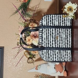 BETSEY JOHNSON BLK/WHT LUV BETSEY WEEKENDER